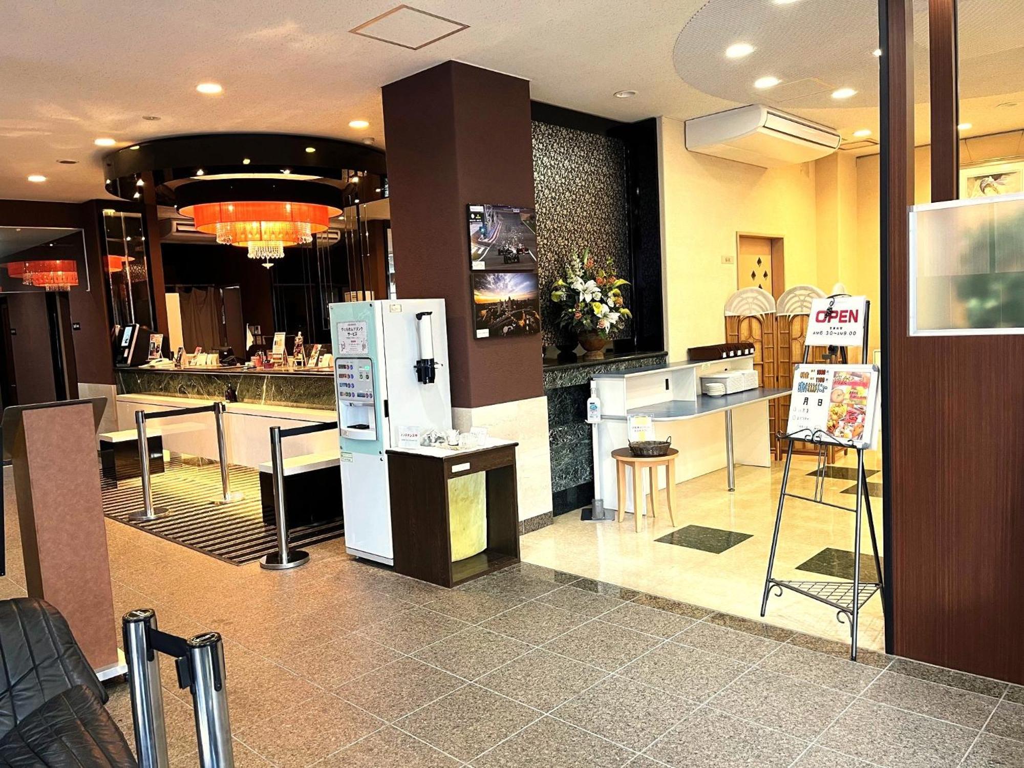Apa Hotel Mie Камеяма Экстерьер фото